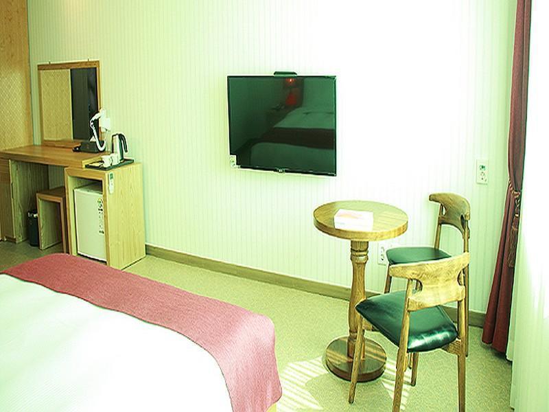 Hotel California Seogwipo Exterior photo