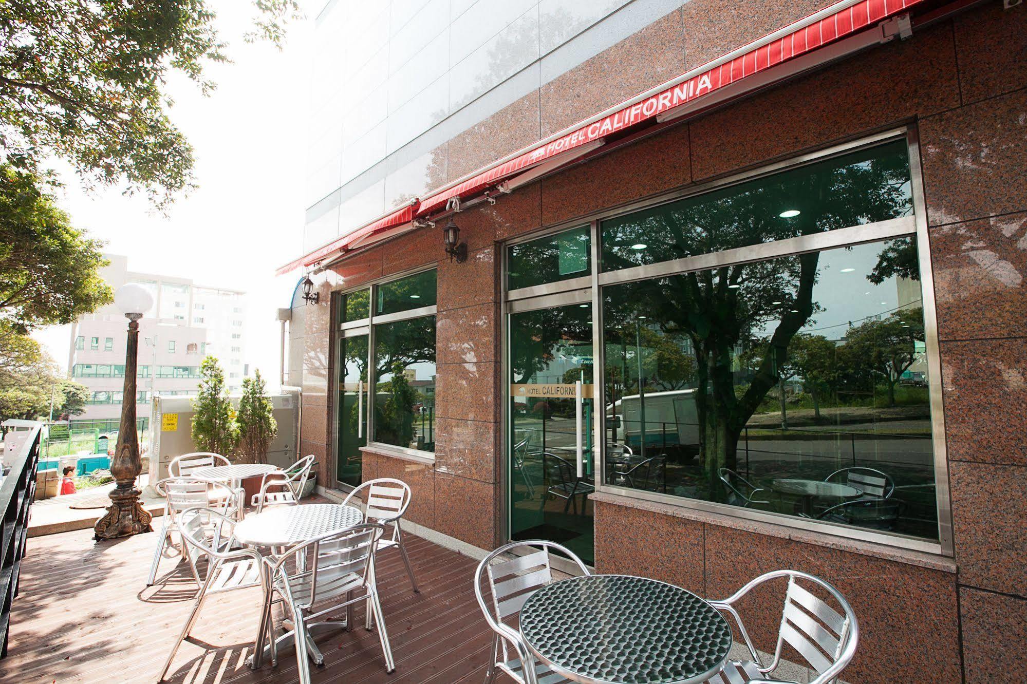 Hotel California Seogwipo Exterior photo